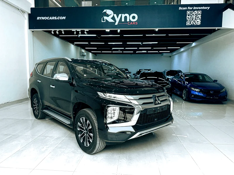 2020 Mitsubishi Montero Sport GLS 4WD Top Line 3.0L V6 // EMI Starting from 1,175 AED632243107406111112