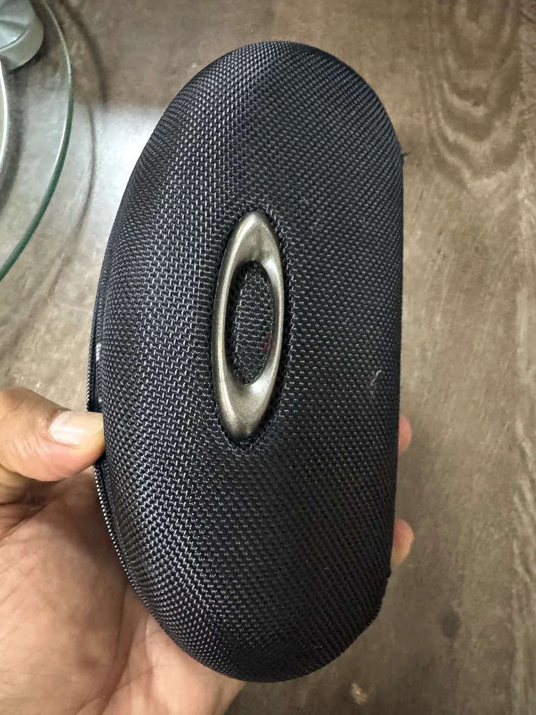 نظارات شمسية أنيقة من أوكلي للرجال!63240641077251112