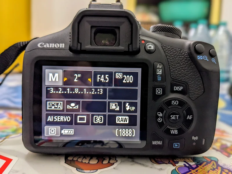 Canon DSLR Camera63172678942465112