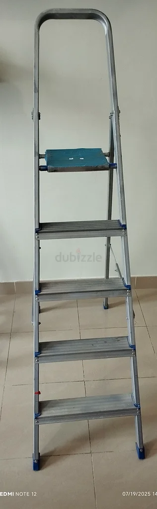 Aluminum Ladder Five steps63189114191361111