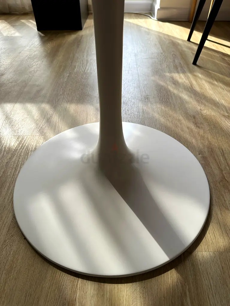 Dining Table63211424123266114