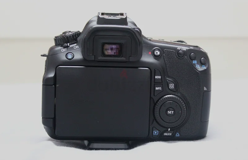 Canon 60D (price is negotiable)63172678964994112