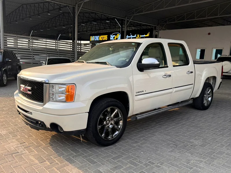 James Sierra Denali 2013 Gulf version in excellent condition, first owner, full option, beige leather interior, screen, sensors, sunroof63139217747587110