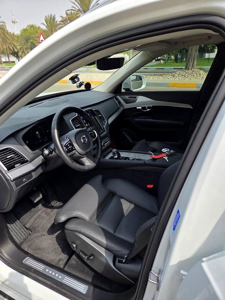 VOLVO XC90 - B5 PLUS BRIGHT - 11/2024 - crystal white pearl over charcoal black interior -63221301682818111