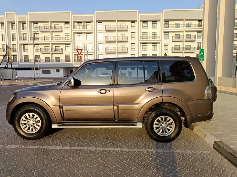 mitsubishi pajero gcc car model 201463152749506818113