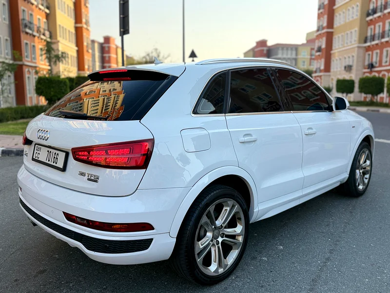 AUDI Q3 35 TFSI S LINE/ GCC / 2018 / AGENCY MAINTAINED/ 2 KEYS / FULL OPTION / V4 - 2.0 turbo63224793033091113