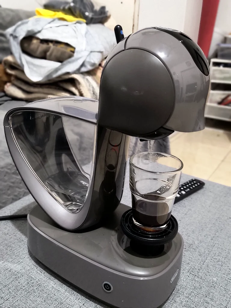 Nescafe Sleek and Modern Espresso Machine for Sale!63252950527363112