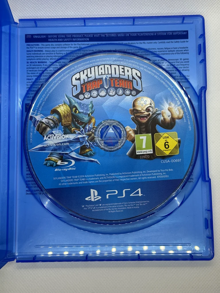 افتح المغامرة مع مجموعة البداية Skylanders Trap Team: Dark Edition!63173866484739113