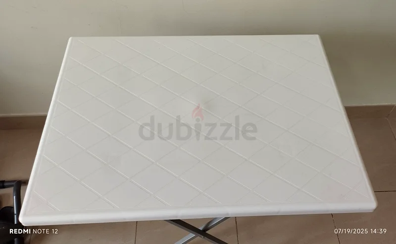 طاولة التخييم، ماركة كوزمو63169465763971112