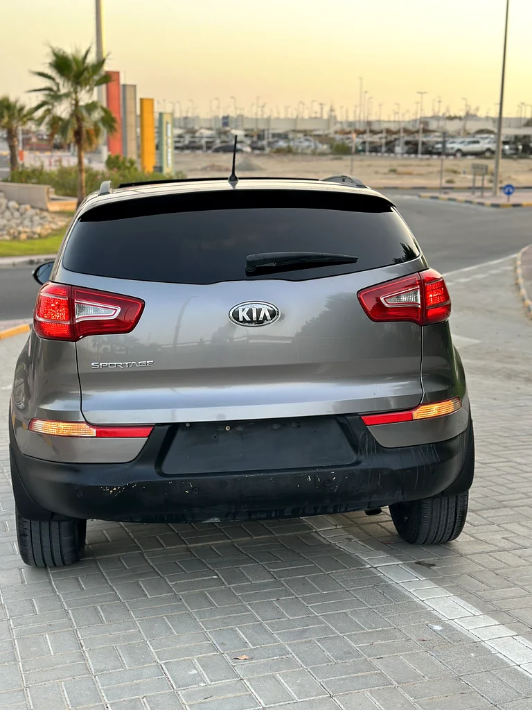 Kia Sportage panorama 2.0 GCC كيا سبورتاج خليجية كاملة بانوراما63172198809347113