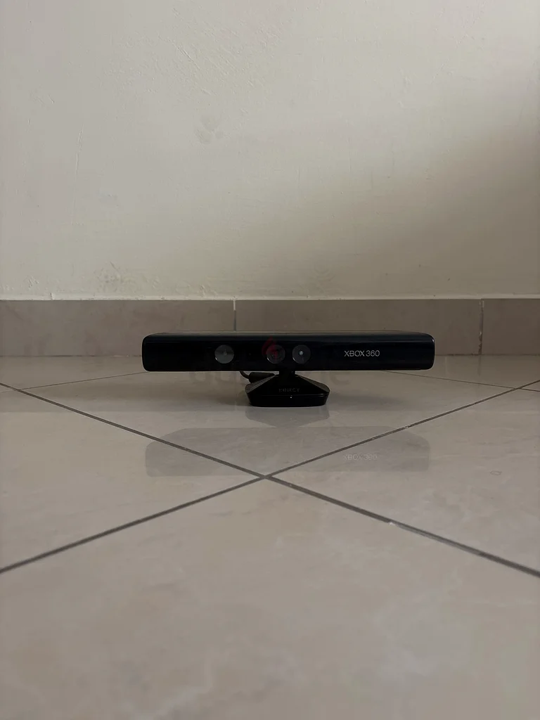 Microsoft Xbox 360 Kinect Sensor - Elevate Your Gaming Experience!63174799252994111