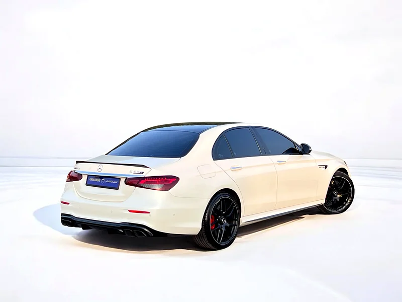 Mercedes Benz E63s AMG 2021 GCC63161067593346113