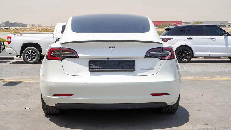 TESLA MODEL 3 GCC 2021 performence  Agency paint under warranty63175258945921113