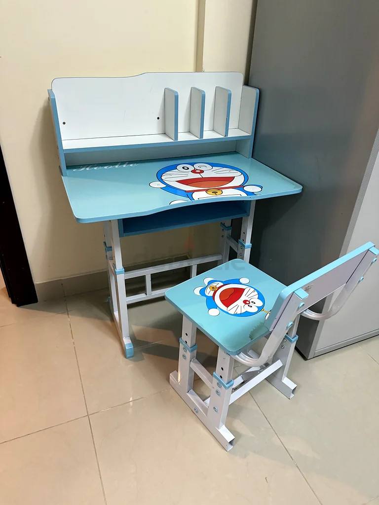 Desk for kids63179860763650111