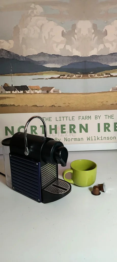 Sleek Nespresso Coffee Machine - Brew Your Perfect Cup!63252441298689111