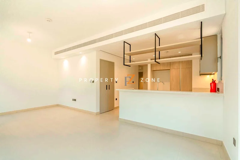 Stylish 5-Bedroom Townhouse | Perfect for Families63238573533442111