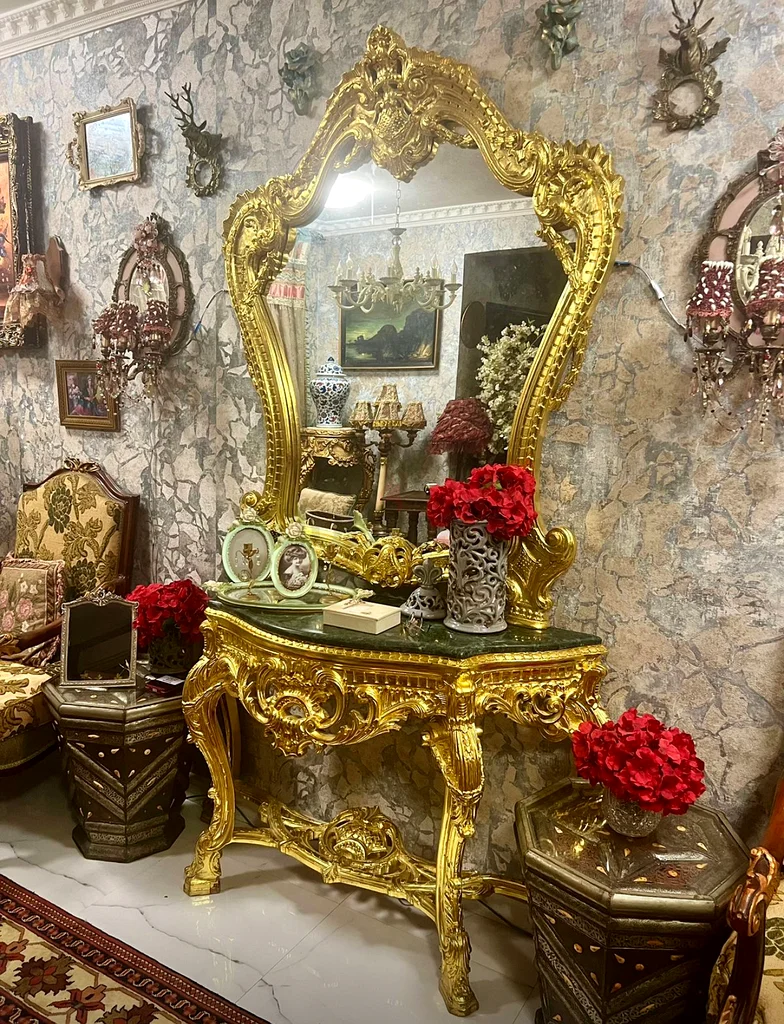 Gorgeous Vintage Gold Antique Console Table with Mirror63215868012289112