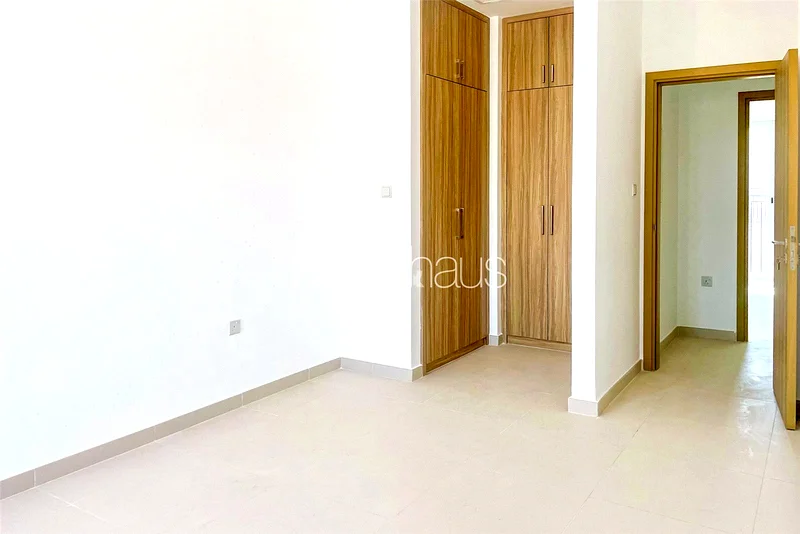 صف مفرد | استثمار رائع | موقع رائع63214881877761114