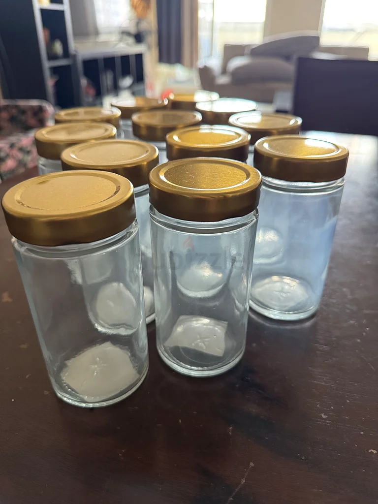 Glass jars with lids new in Ajman63184724722947111