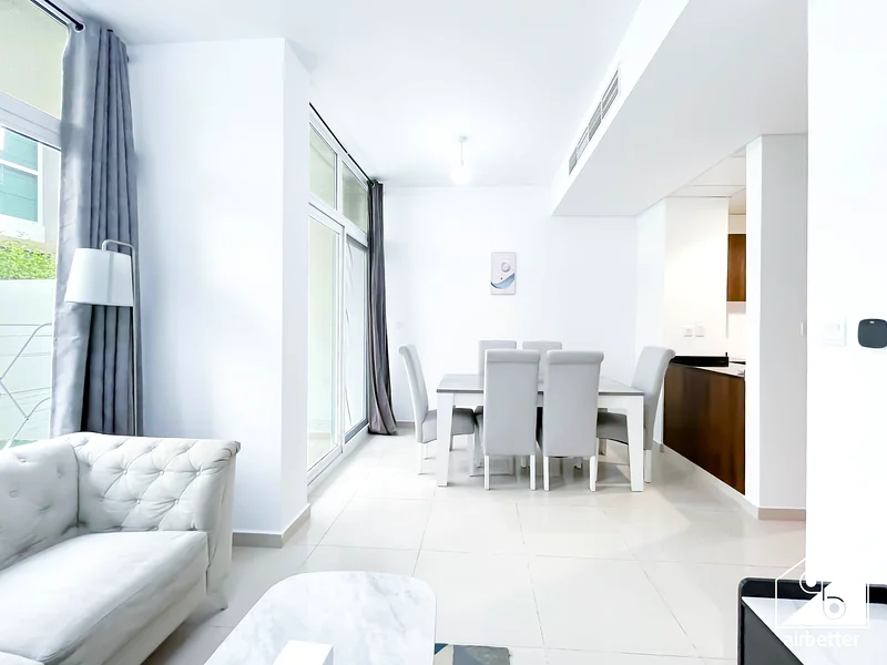 Luxury 3-Bedroom Duplex in Damac Hills & balcony - ALL BILLS Inc. + FREE Parking & Wifi63828706601601113