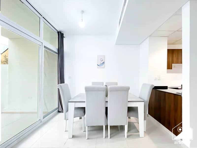 Luxury 3-Bedroom Duplex in Damac Hills & balcony - ALL BILLS Inc. + FREE Parking & Wifi63828706601601114