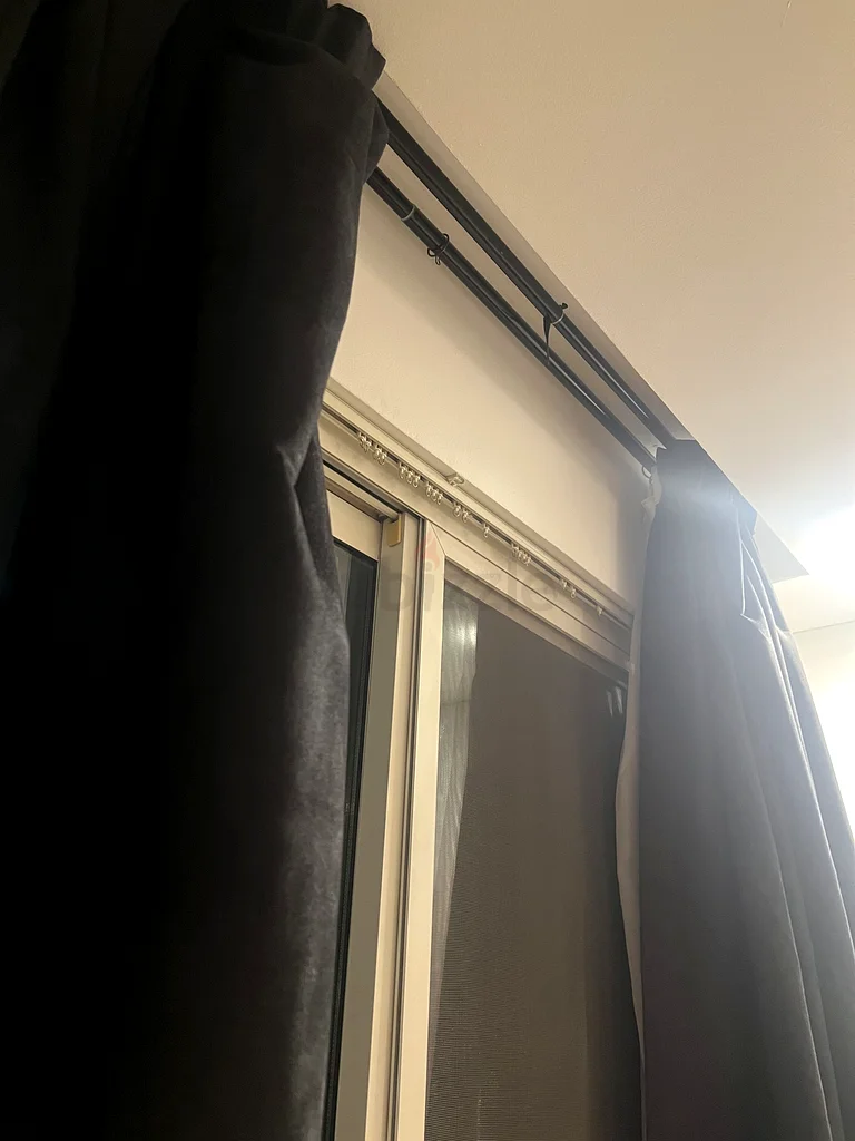 Black curtain 2m height set of 3. Shear and rod included63221859201667114