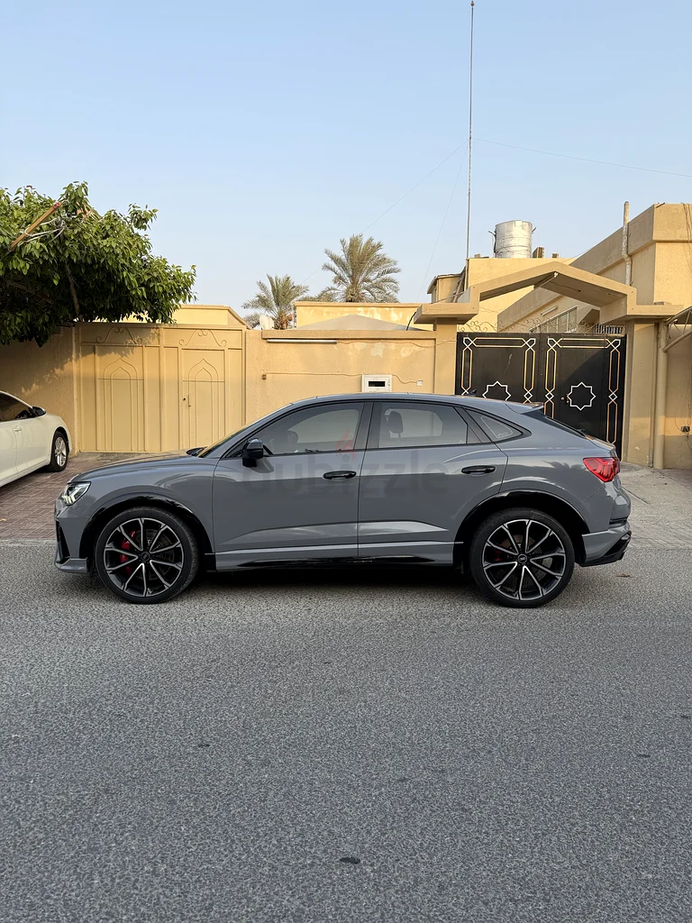 Audi RSQ363227251143553111