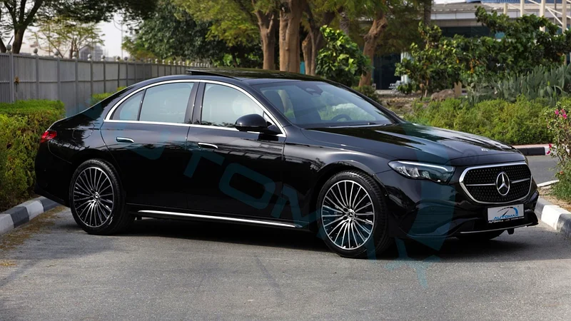 (5 Years Warranty or 105,000 KM @ Official Dealer) 2025 MERCEDES-BENZ AMG E 200 2.0L RWD GCC 0Km63232620097283113