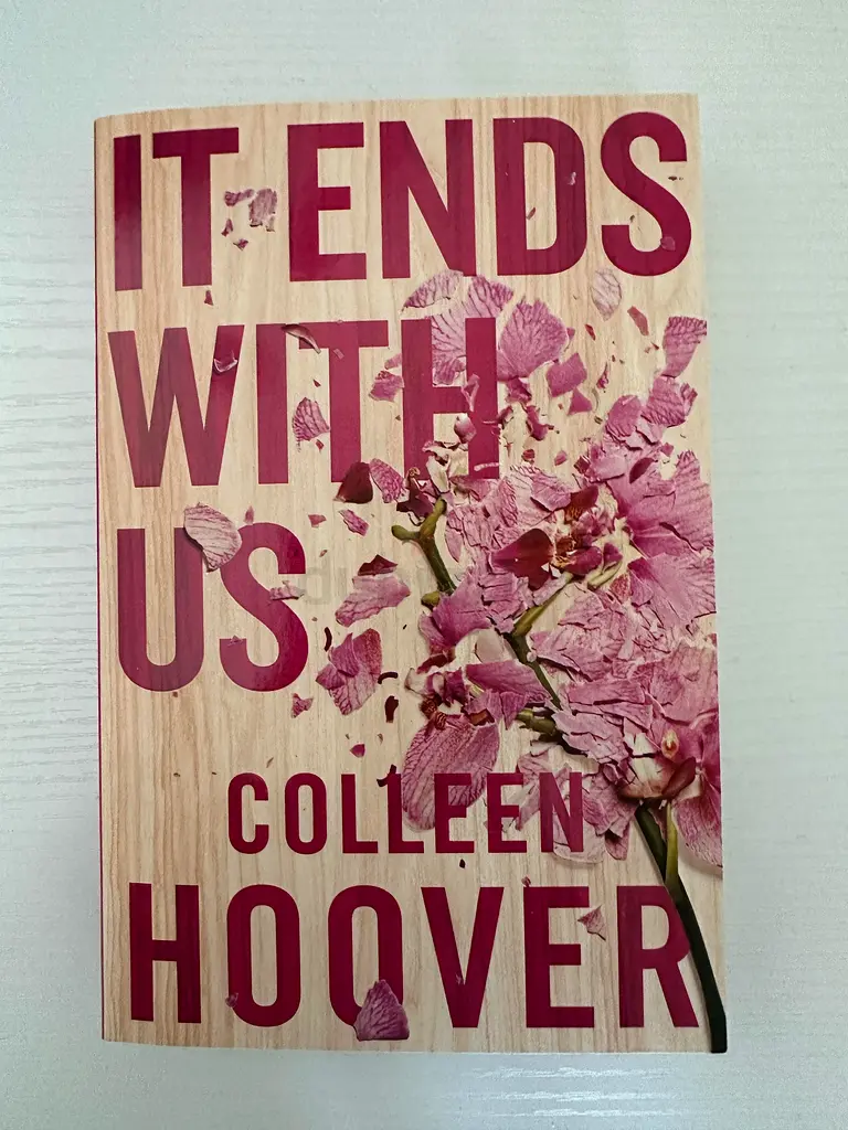 It Ends With Us by Colleen Hoover