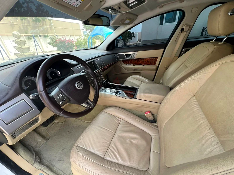 JAGUAR XF PURE PLUS - Very well-maintained car | First owner | Low mileage63221824886017113