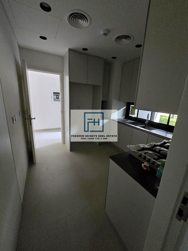 🏡فيلا أنيقة مكونة من 4 غرف نوم للإيجار في روبينيا63154623293570114