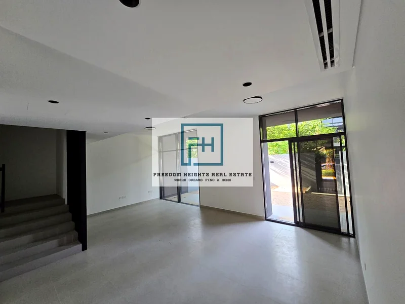 🏡فيلا أنيقة مكونة من 4 غرف نوم للإيجار في روبينيا63154623293570111