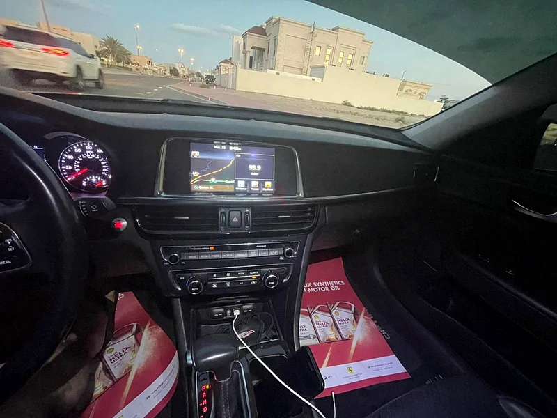 Dubai63170838301697112