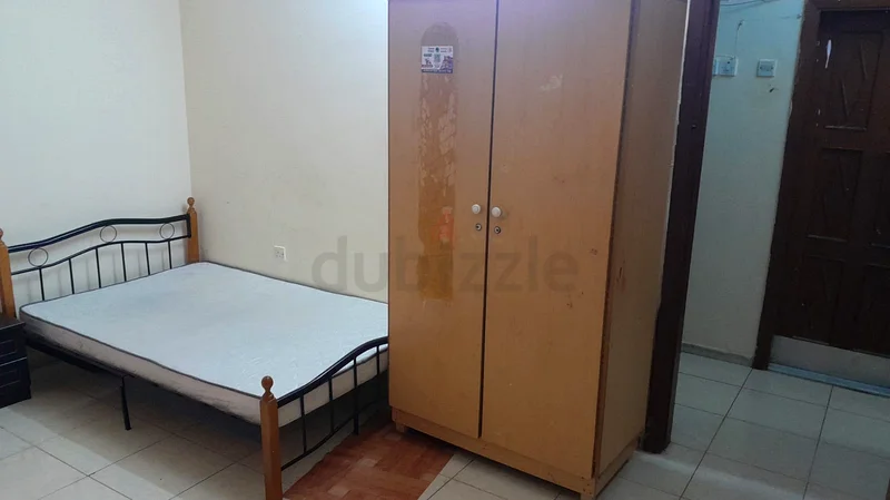 غرفة نوم رئيسية مع شرفة ملحقة للإيجار63314306839939112