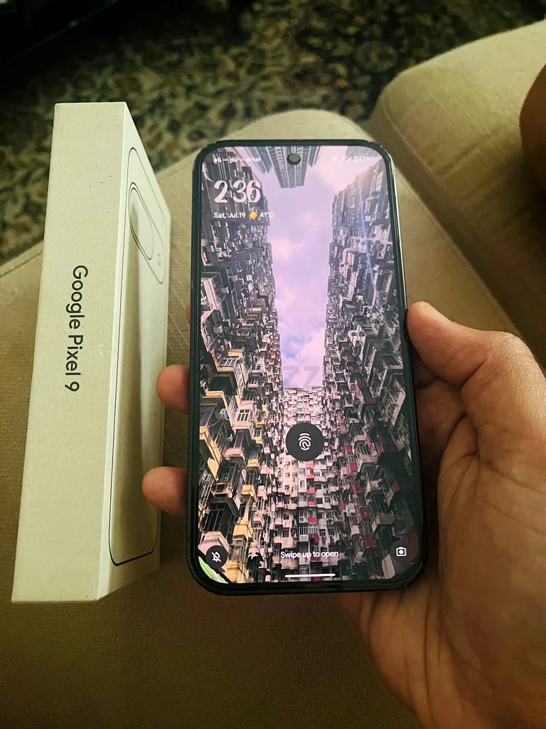 Mint condition, bought it on Oct 2024.. Canada version. Price slightly negotiable.63214899682177111