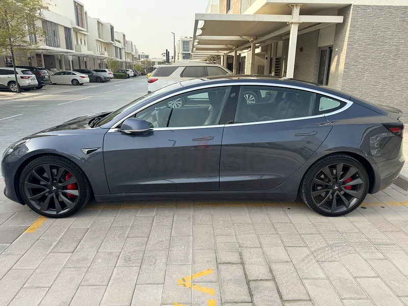 Model 3 Performance very clean with full maintenance history from Tesla63175258581378113
