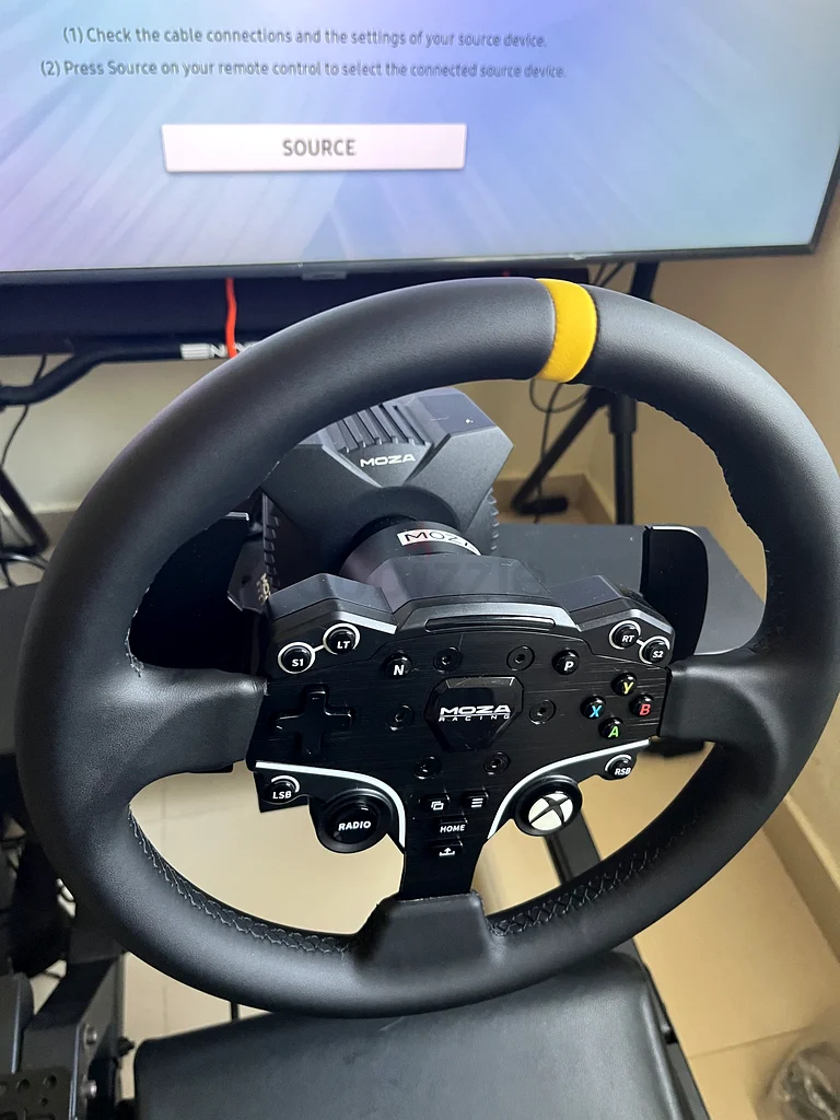 حزمة Moza Racing R3 - قاعدة، دعاسات، بالإضافة إلى عجلة ES، وكأنها جديدة63173865606658114