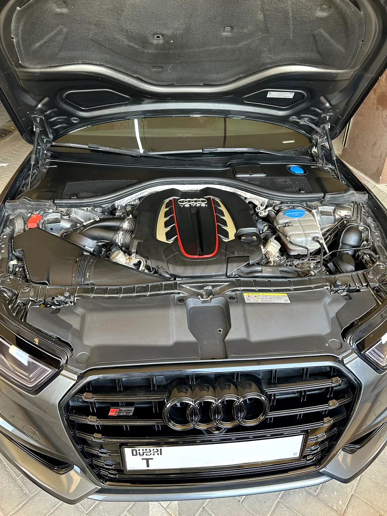 Audi S6 - 4.0-liter twin-turbocharged V863225699921155114