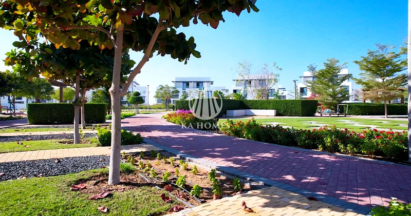 Villa directly on the beach in the waterfront of the Emirate of Sharjah63205337329922113
