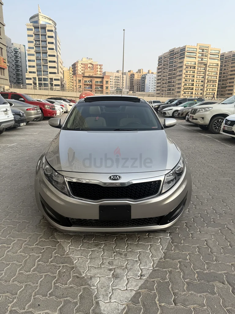 Kia Optima EX Panoramic low mileage631708374304011122