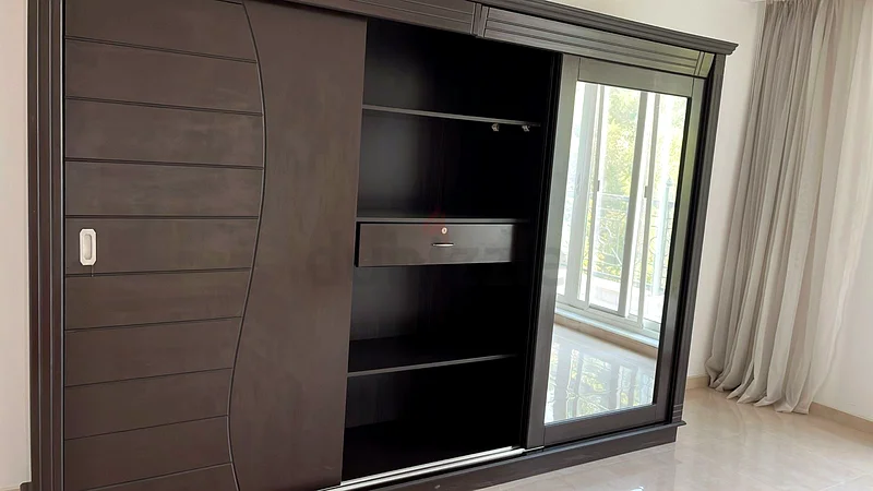 Stylish Dark Wood Wardrobe with Mirror - Perfect for Any Bedroom!63217822382977113