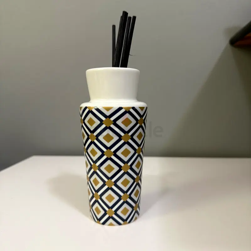 Elegant Geometric Aromatherapy Diffuser