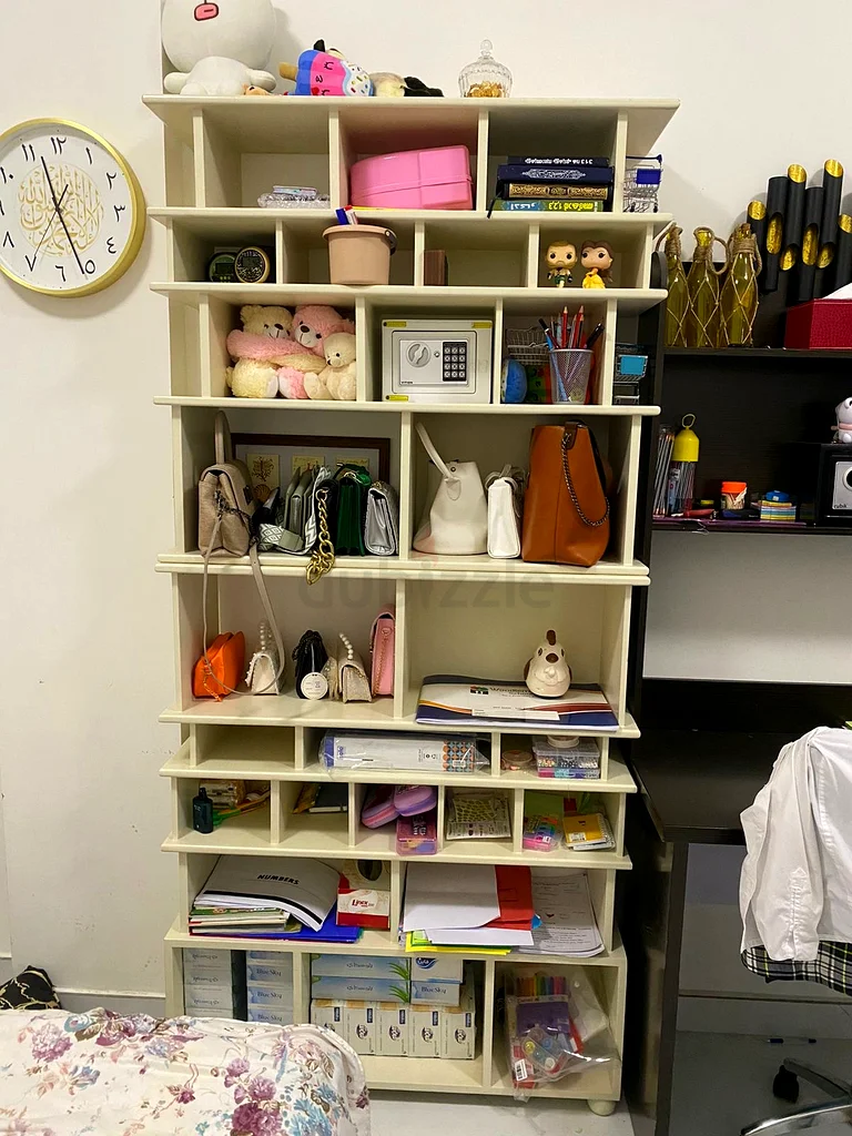 Stylish Multi-Compartment Bookshelf for Sale!63218307859457111