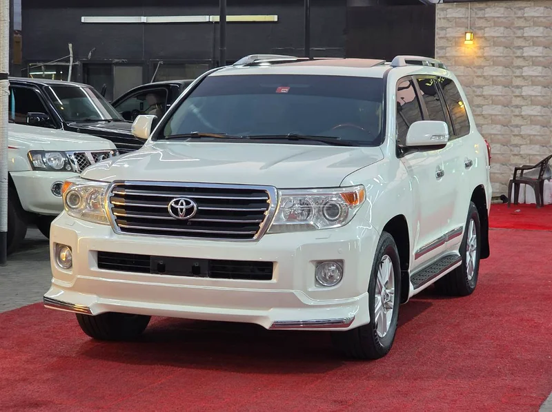 تويوتا لاند كرورز GXR V8
موديل : 2014
ممشى : 183000 كم
السعر : 105000 درهم
مواصفات خليجية صبغ وكاله63138718683651111