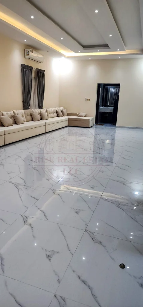 شقة مفروشة بالكامل مكونة من 5 غرف نوم للإيجار في الجهة 2 العجمان بسعر 150 ألف فقط63294270486913111