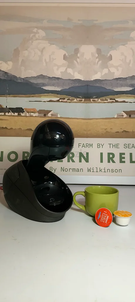 Stylish Coffee Capsule Machine for Your Perfect Brew!63252441116673111
