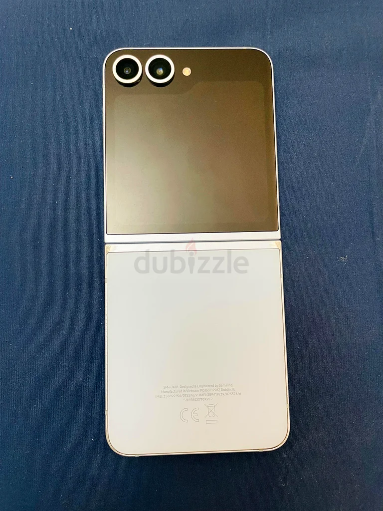 Samsung Galaxy Flip 663216357881218110