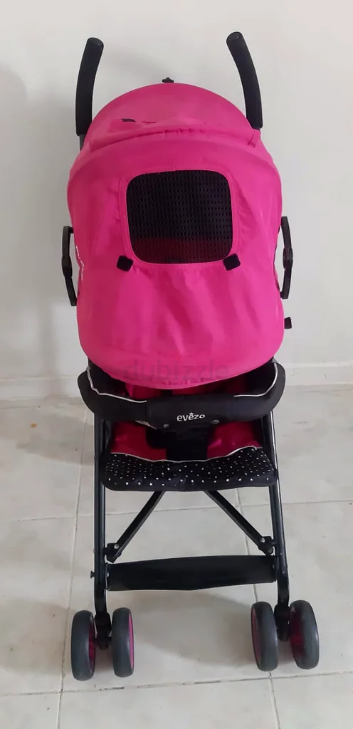 Compact and Stylish Baby Stroller for Sale!/ عربية اطفال للبيع !!63204849041155113