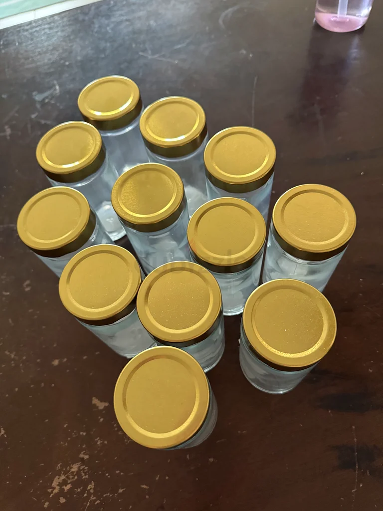 Glass jars with lids new in Ajman63184724722947112