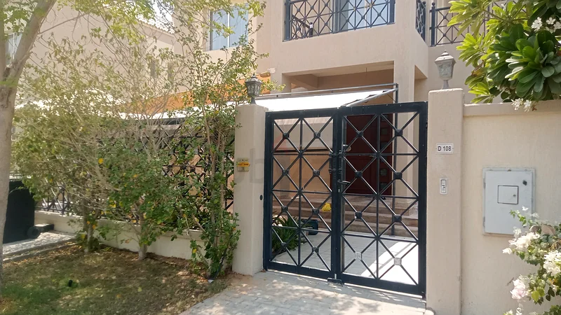 Stylish and Modern Acrylic plastic sheet for Main Door or fence63220323597441113